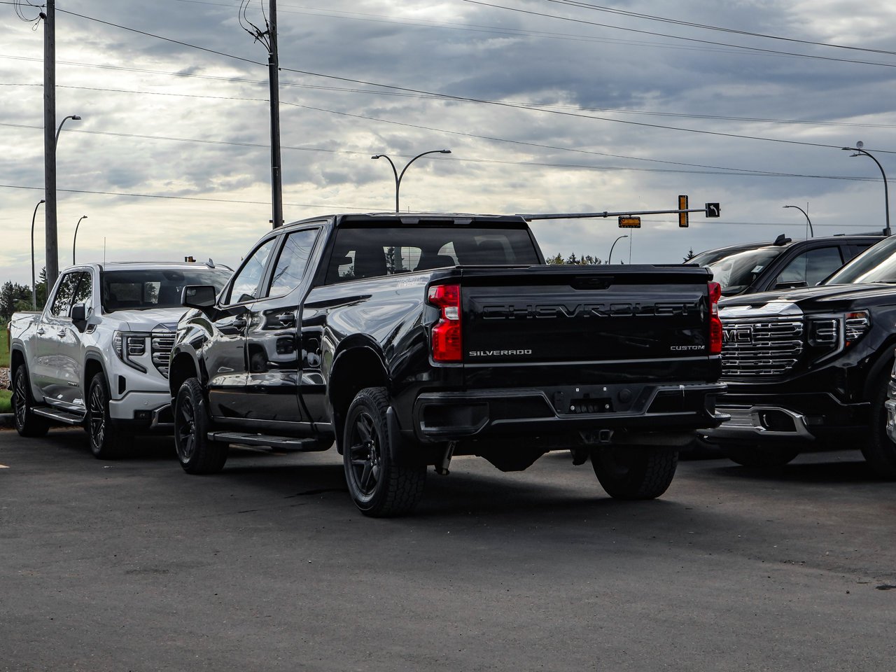 2024 Chevrolet Silverado 1500 4WD Crew Cab 157 Custom Trail Boss Black Sherwood Park - photo #5