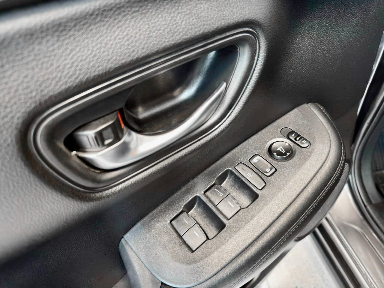 Honda HR-V 2024 Gris Notre-Dame-des-Prairies - photo #25