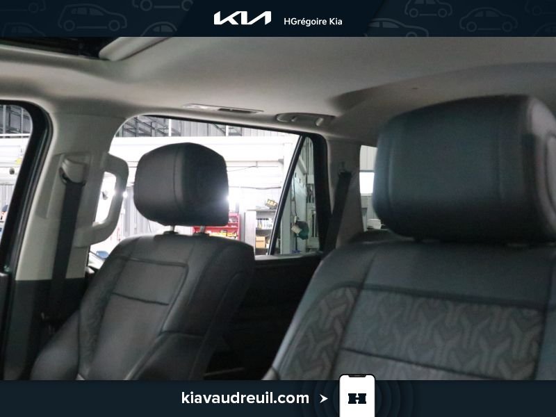 2024 Toyota Sequoia Grey Blainville - photo #9