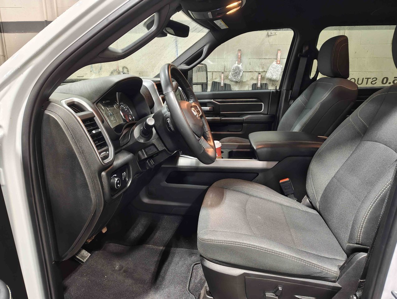 2024 Ram 2500 Big Horn 4x4 Crew Cab 6'4 Box White Sherwood Park - photo #7
