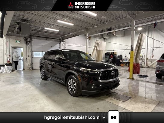 2024 Infiniti QX60 PURE *AWD* 8 passager * Cuir * Toit * Mags * Cam Black