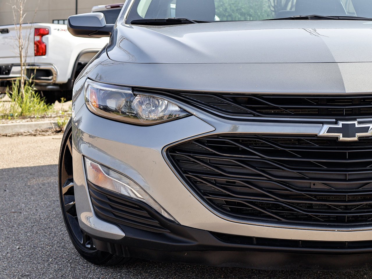 2024 Chevrolet Malibu 4dr Sdn 1LT Grey Sherwood Park - photo #4