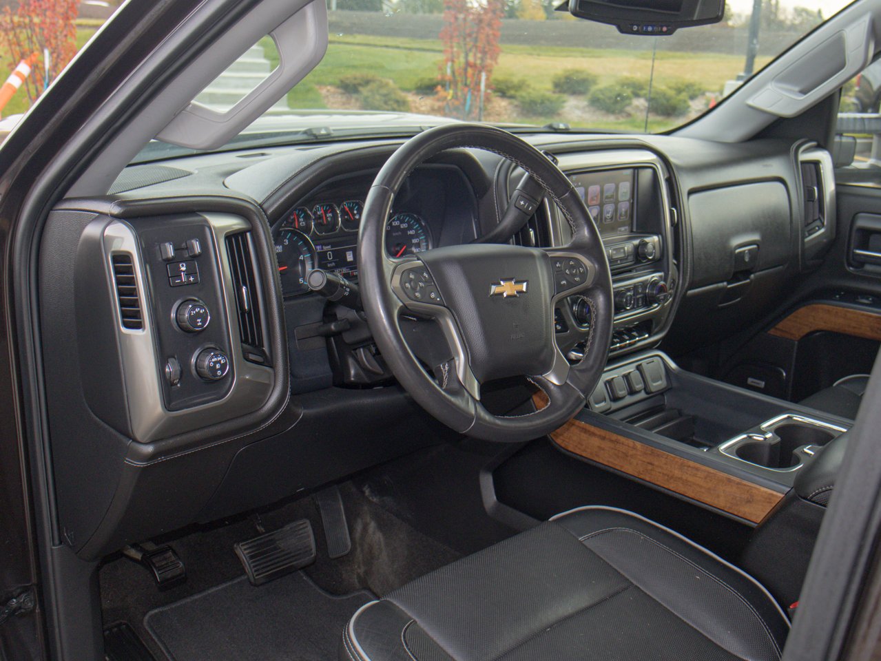2018 Chevrolet Silverado 2500HD 4WD Crew Cab 153 High Country Havana Metallic Sherwood Park - photo #22