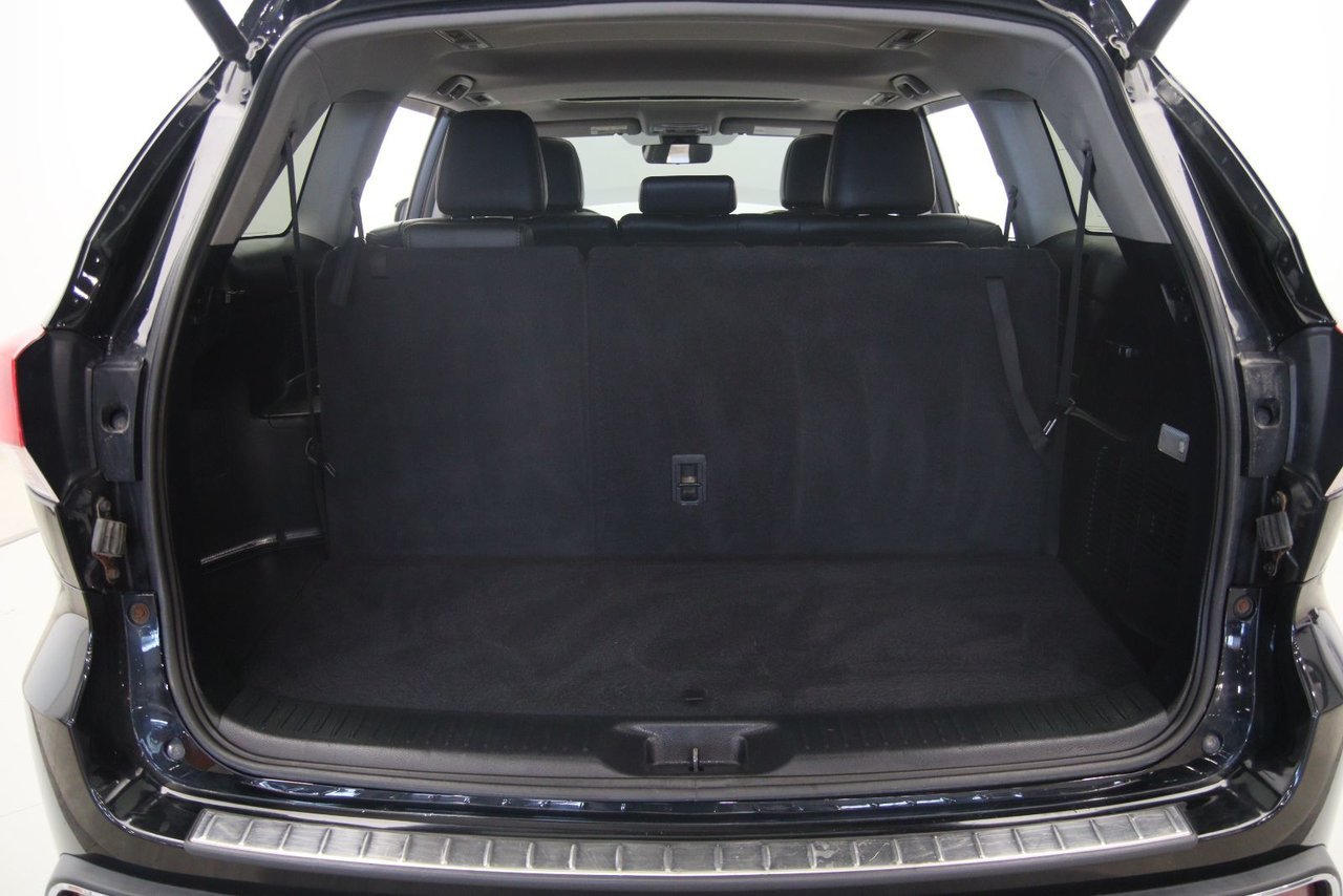 Toyota Highlander XLE 2017 Noir Baie-Comeau - photo #18