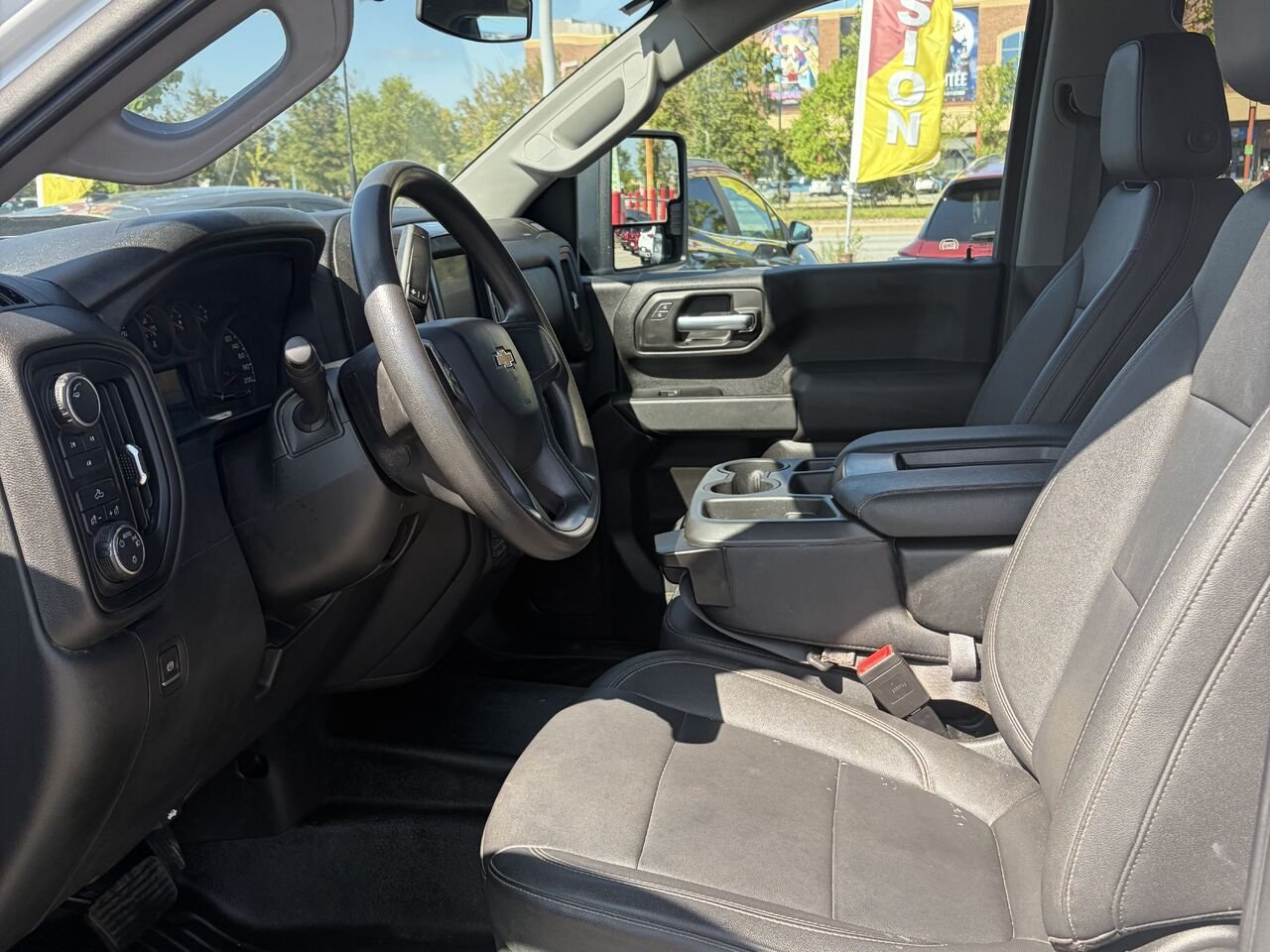 2022 CHEVROLET SILVERADO K2500HD WT cabine multiplace 4RM 159 po White Ottawa & Gatineau - photo #2