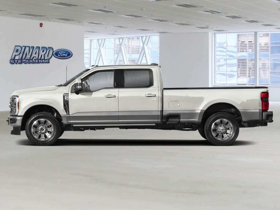 2027 Ford Super Duty F-350 SRW King Ranch Star White Metallic Tri-Coat