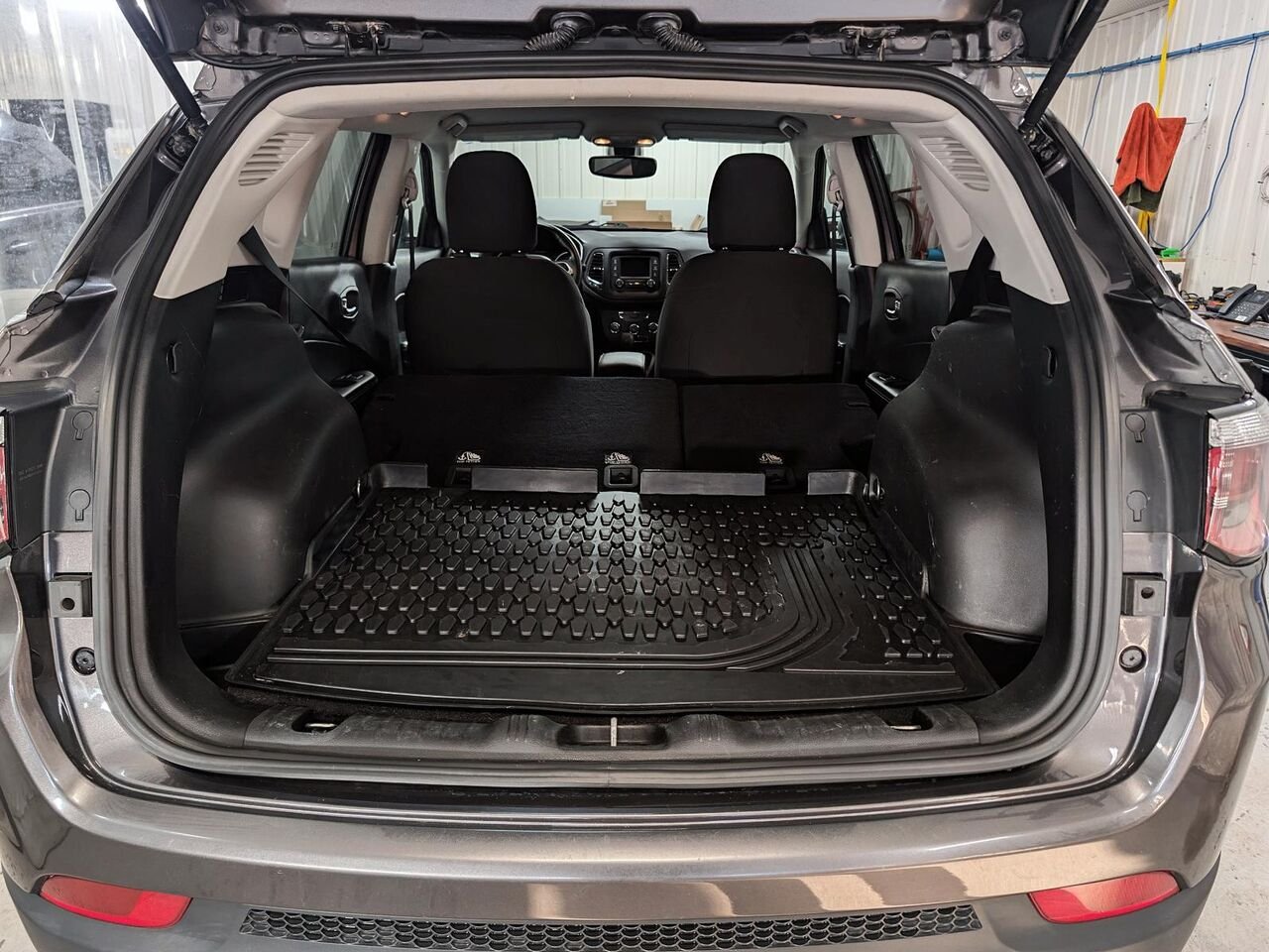 JEEP COMPASS SPORT 2018 Gris Saint-Hyacinthe - photo #10