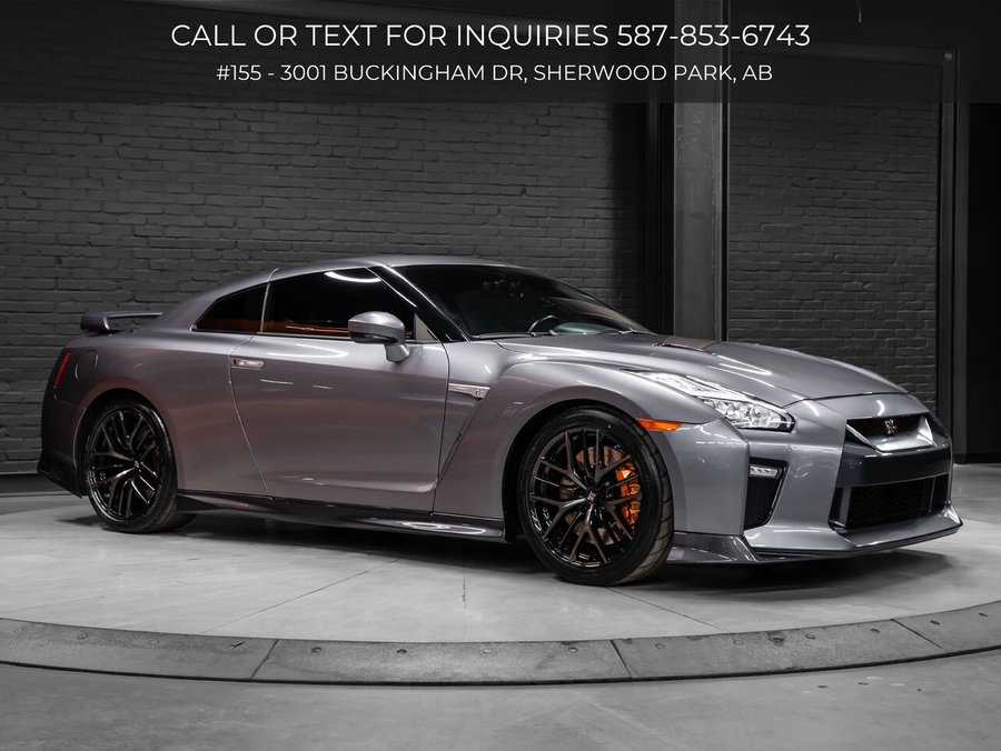 2018 Nissan GT-R Premium | 3.8L Twin-Turbo V6 | Aftermarket Exhaust | Aftermarket Bolt on Modifications Grey
