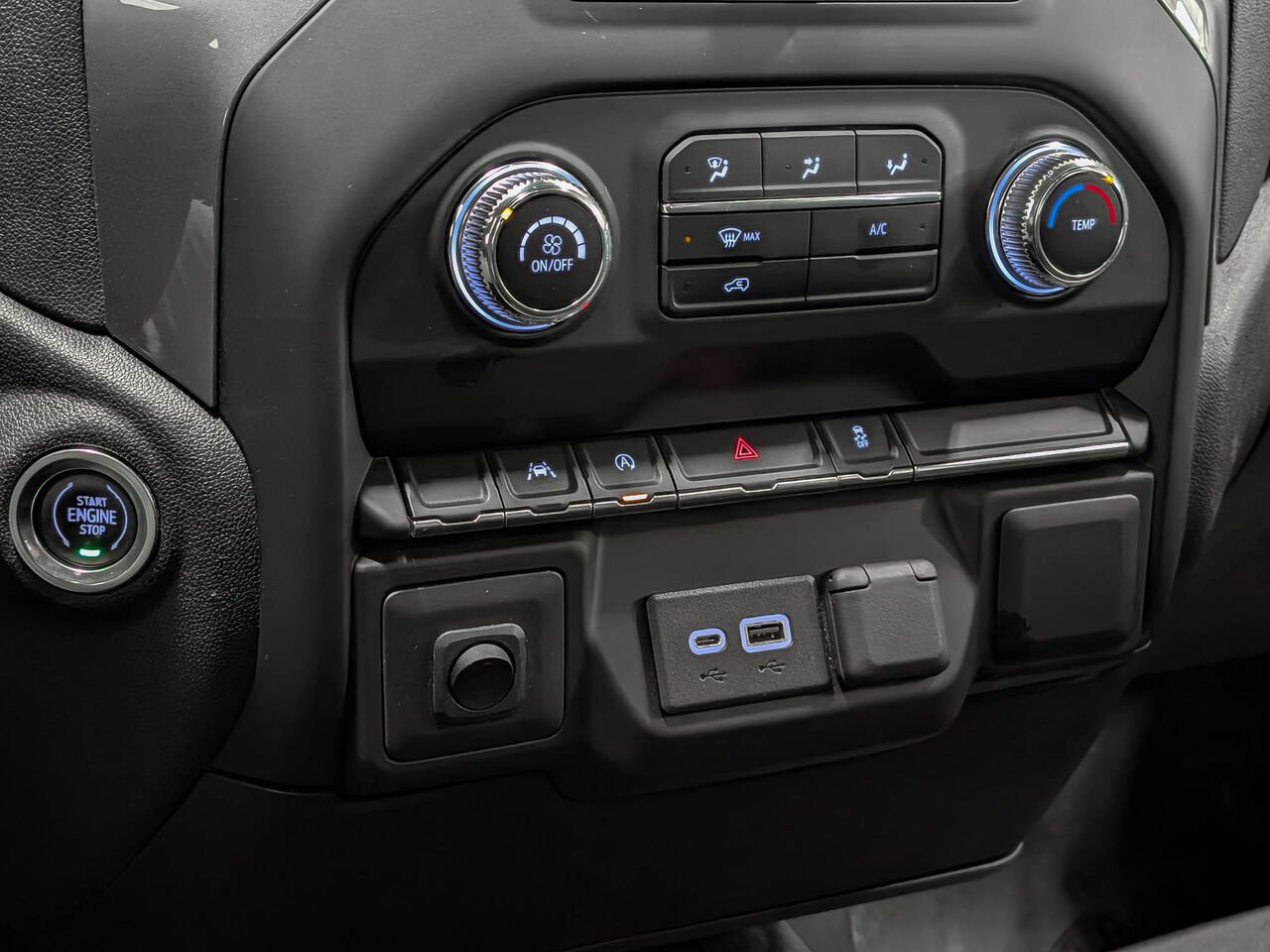 GMC Sierra 1500 Pro 4WD Crew Cab 6 Places 2023 Rouge Sherbrooke - photo #11