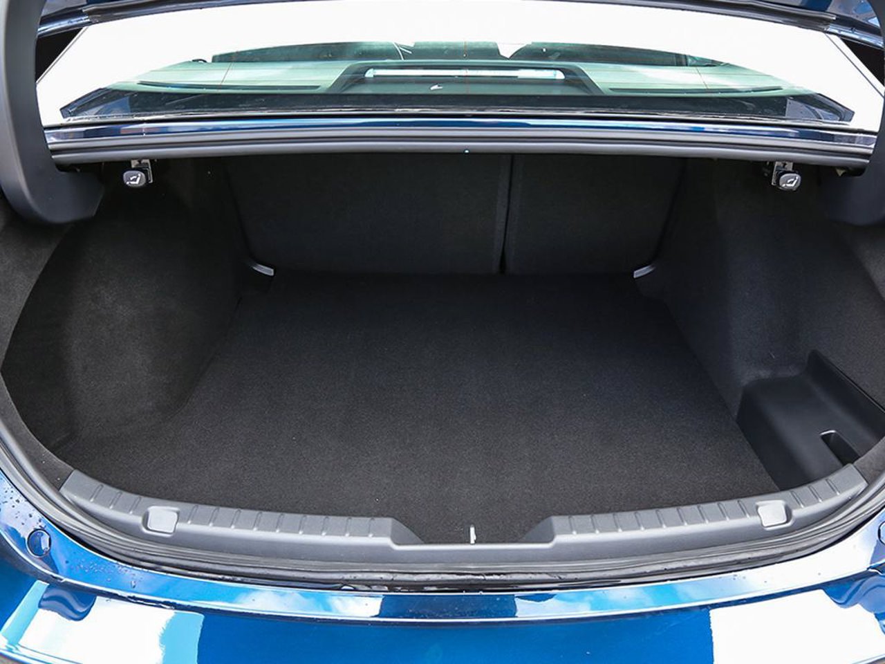2026 Mazda Mazda3 3MZBPABL0TM517539 Deep Crystal Blue Mica Mirabel - photo #6