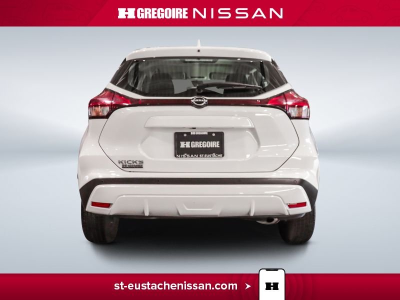 2024 Nissan Kicks White Laval - photo #10