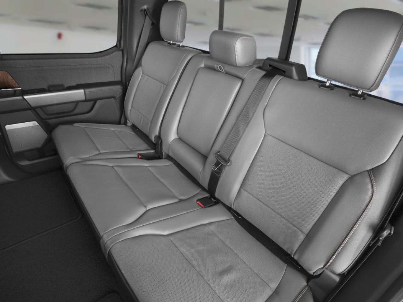 2025 Ford F-150 Lightning Iconic Silver Metallic Saint-Jérôme - photo #12