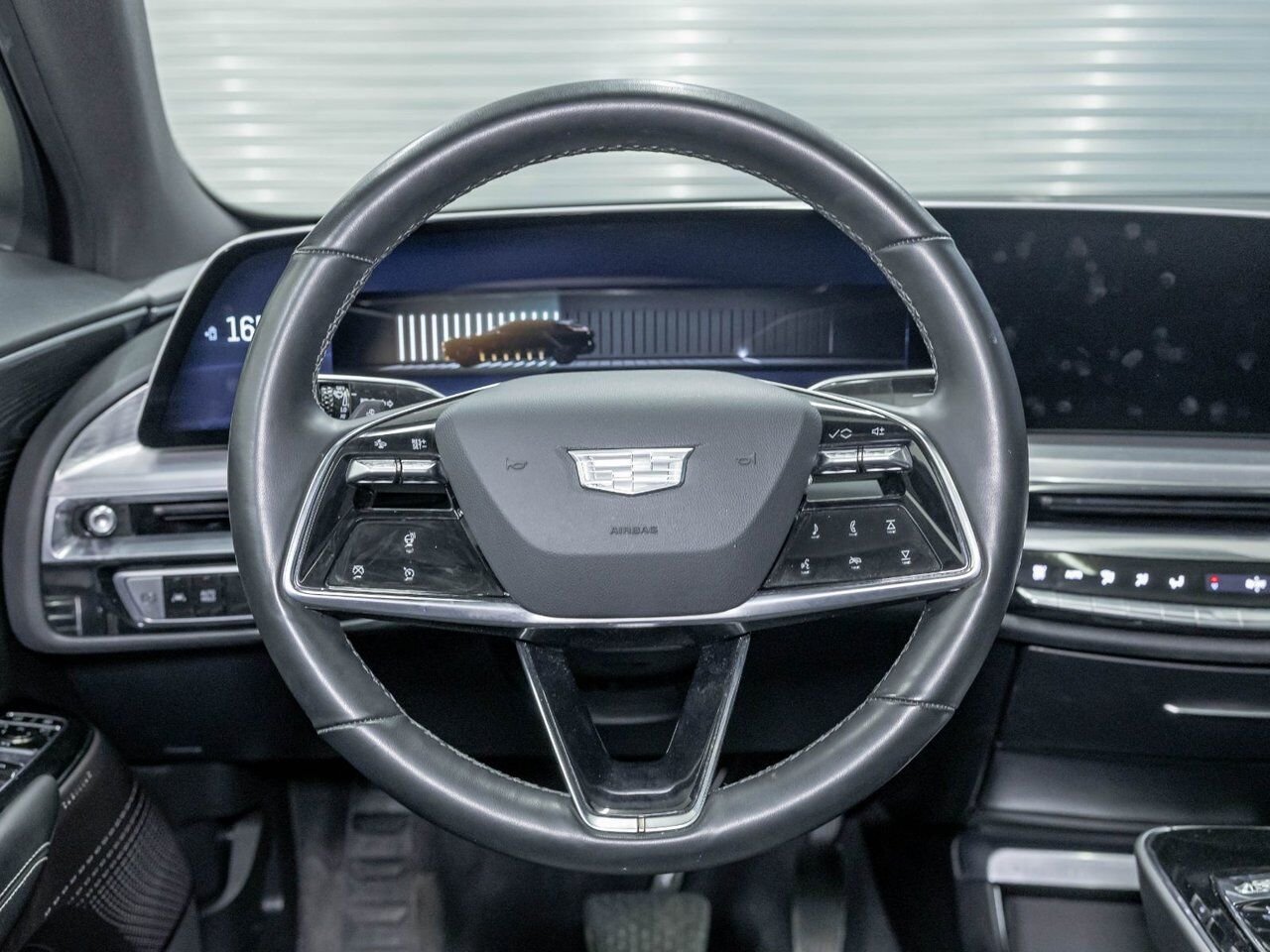 Cadillac LYRIQ SPORT 1 AWD *TOIT* ÉCRAN 33 PO HAYON ELEC REG ADAP 2024 Rouge Saint-Jérôme - photo #13