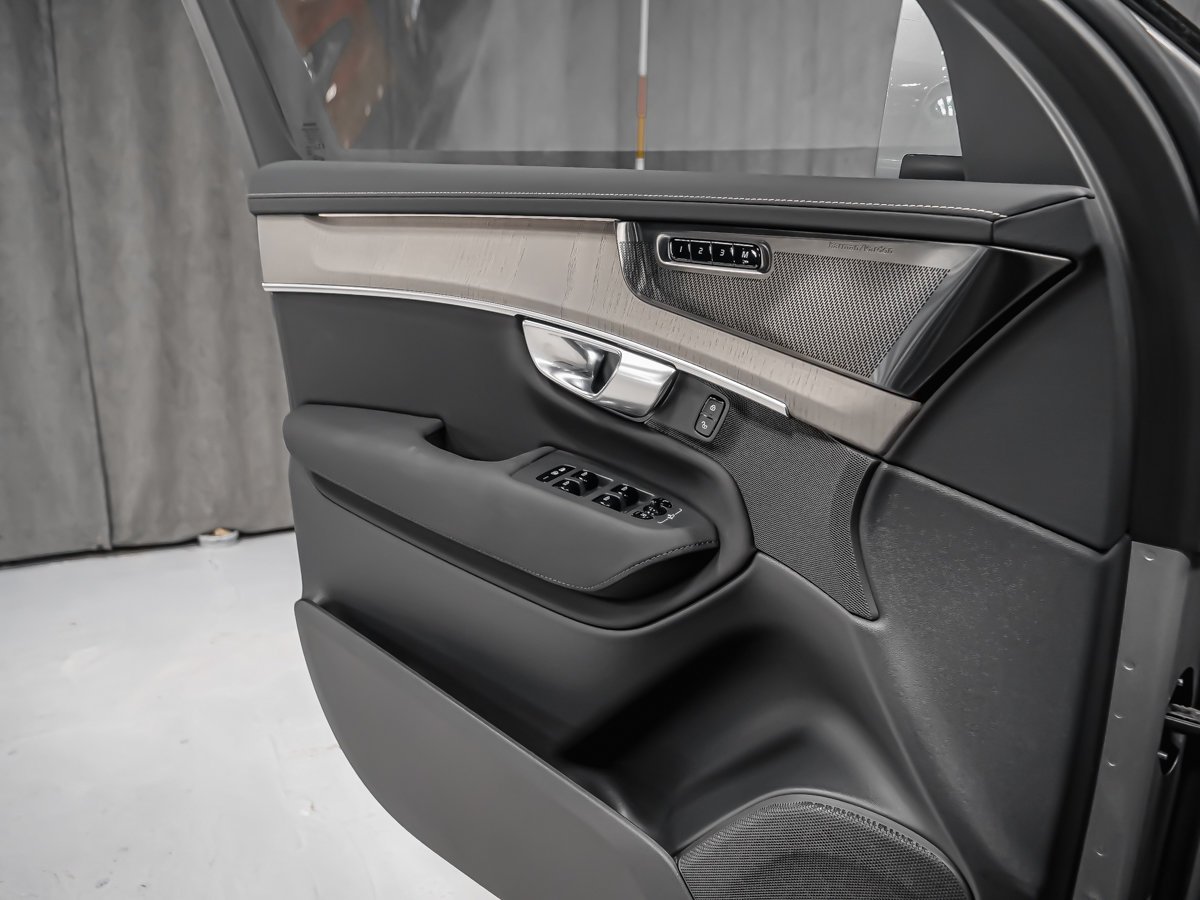 Volvo XC90 B6 ULTRA BRIGHT 6 PLACES HARMAN KARDON 2026 Montréal - photo #8