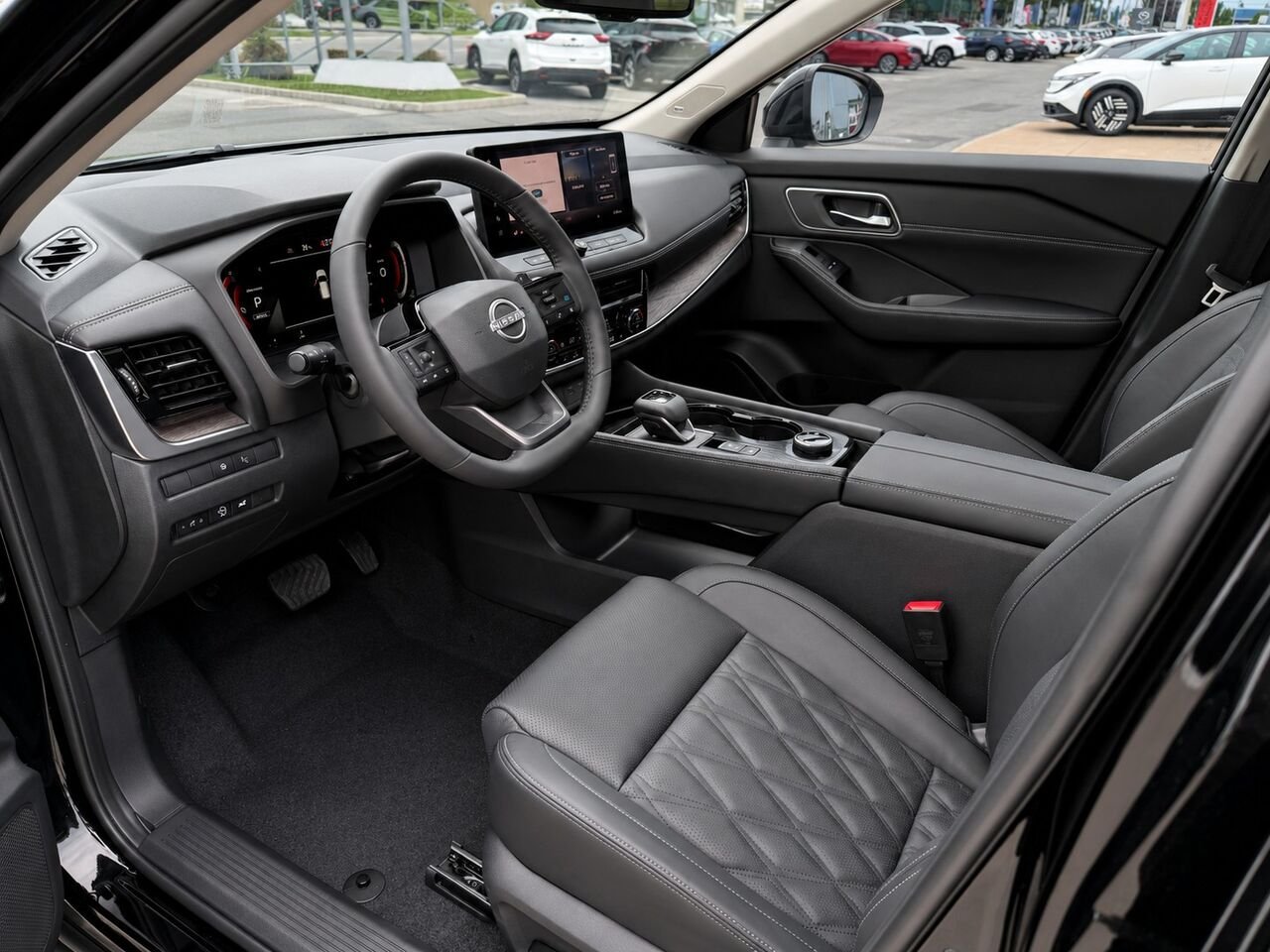 NISSAN Rogue ROGUE PLATINE 2026 Super noir Châteauguay - photo #12