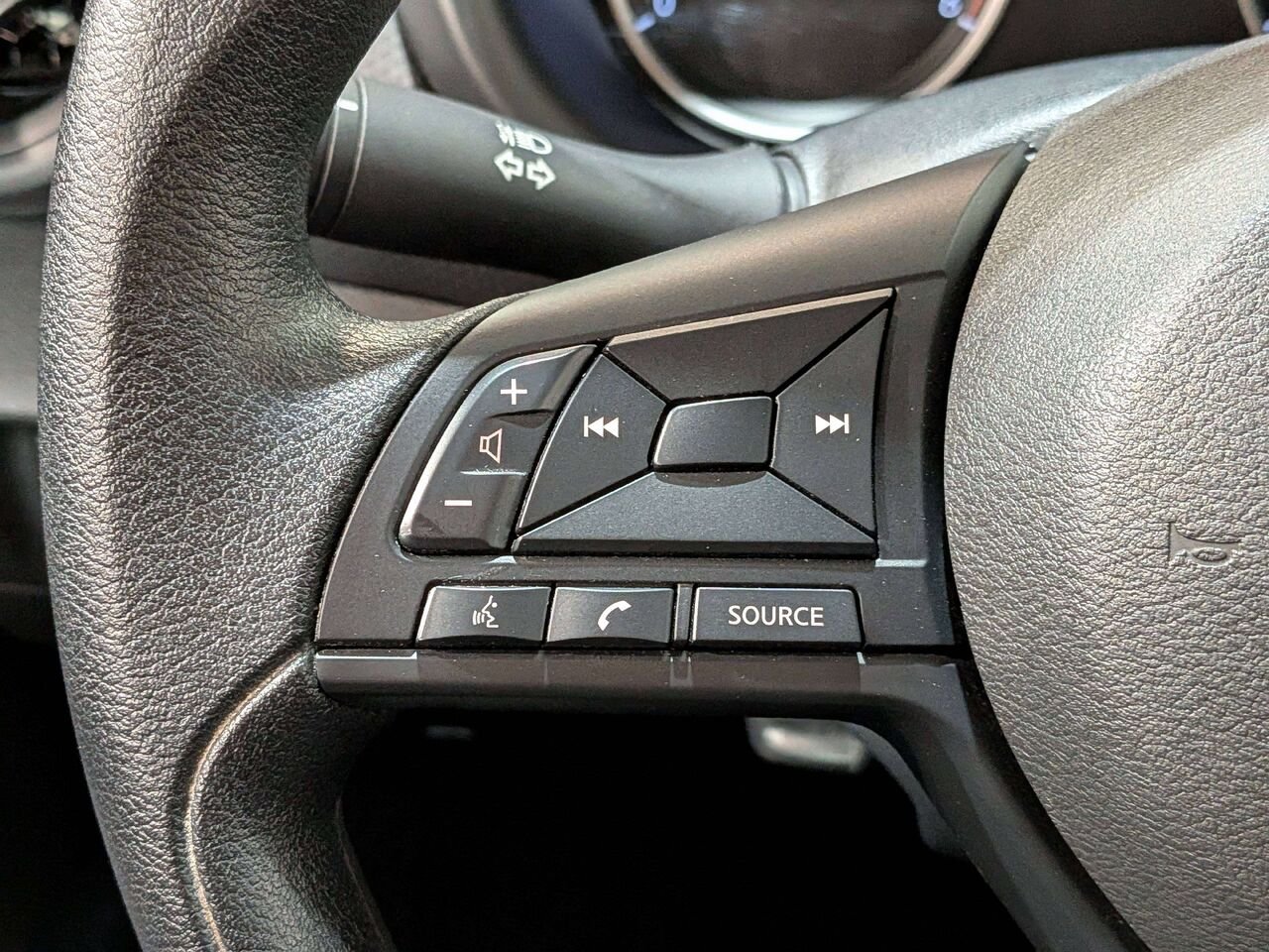 2024 Nissan Kicks S FWD Black Val-David - photo #14