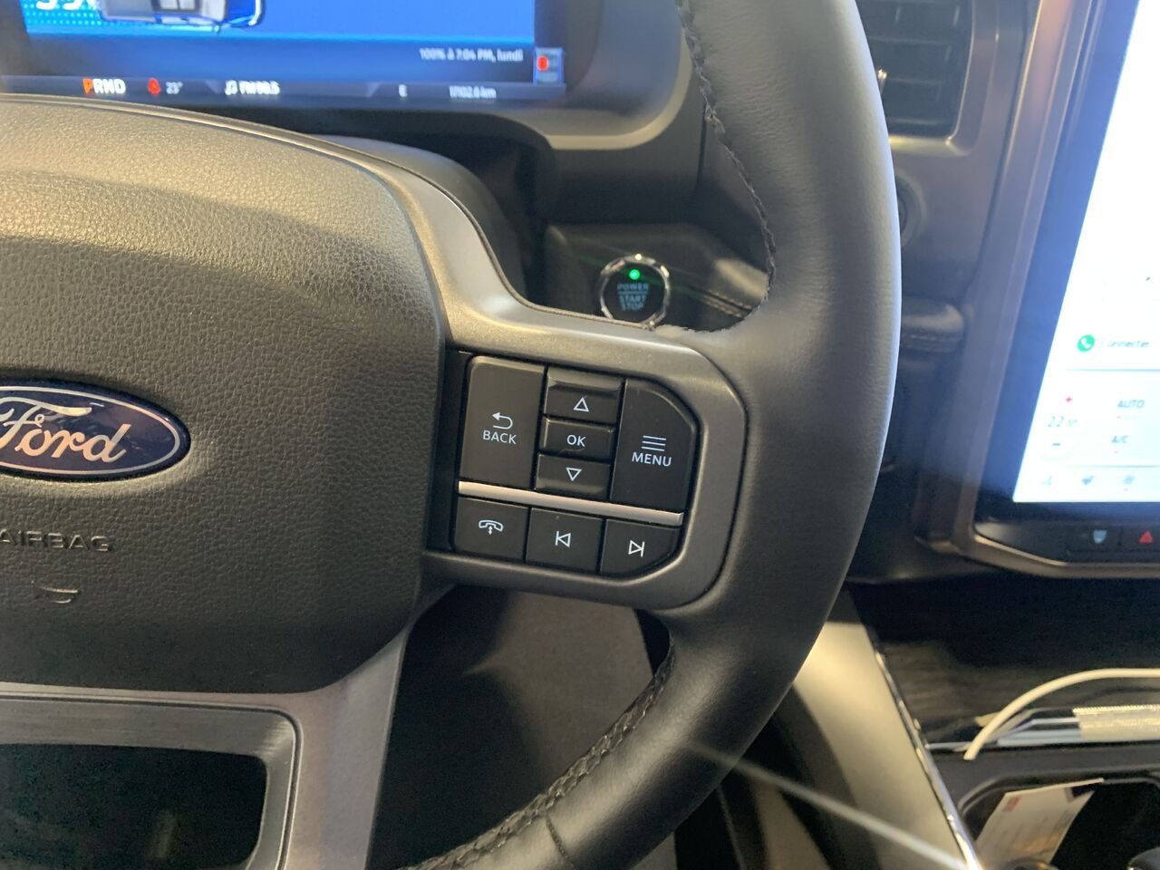 2025 Ford F-150 Lightning LIGHTNING LARIAT CREW CAB White Châteauguay - photo #33