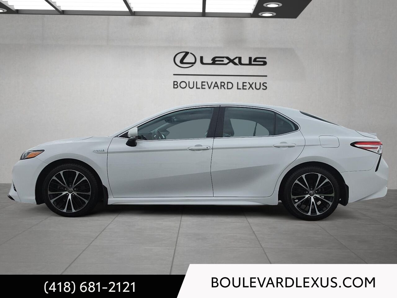 2020 Toyota Camry 19936A | SE hybride BA White Quebec - photo #5