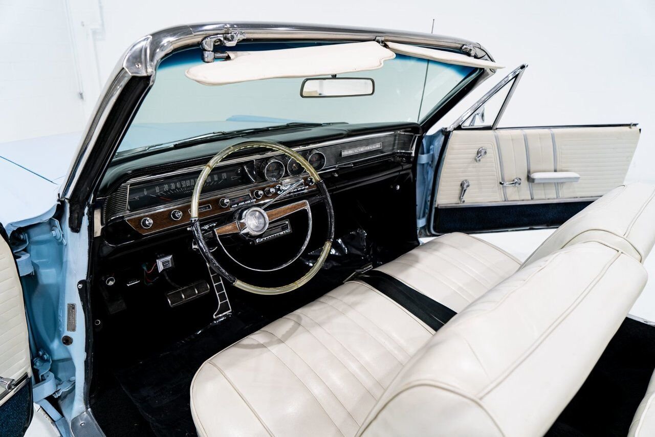 Pontiac Bonneville **PRICE IN USD** 1964 Bleu Montréal - photo #9
