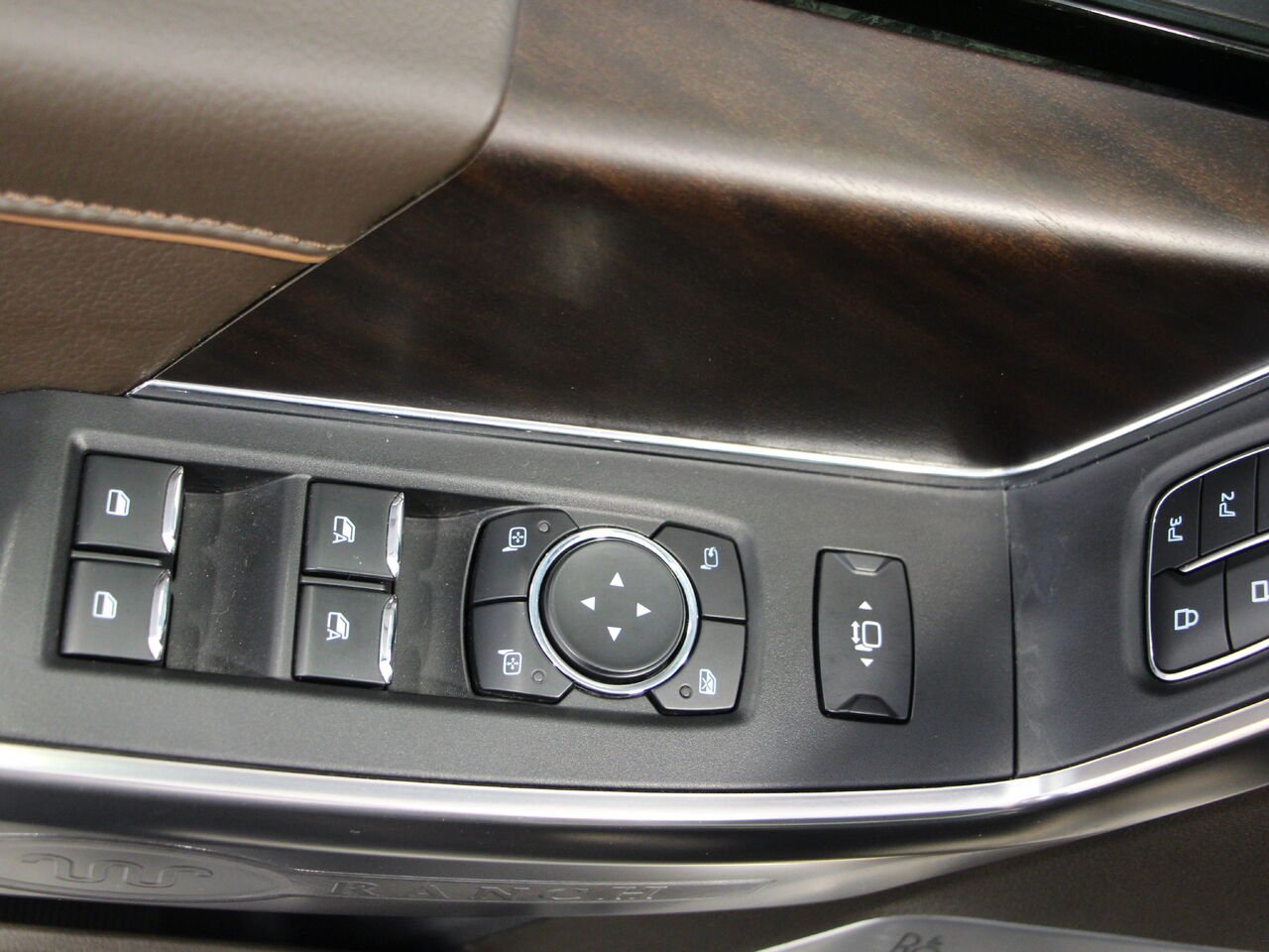 Ford Super Duty F-450 DRW King Ranch cabine 6 places 4RM caisse de 8 pi 2024 Blanc Châteauguay - photo #30