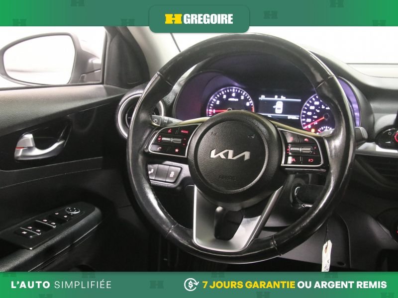 2022 Kia Forte Silver Blainville - photo #18