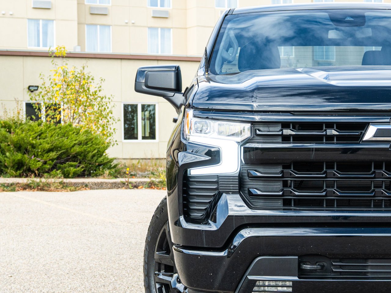 2023 Chevrolet Silverado 1500 4WD Crew Cab 147 RST Black Sherwood Park - photo #5