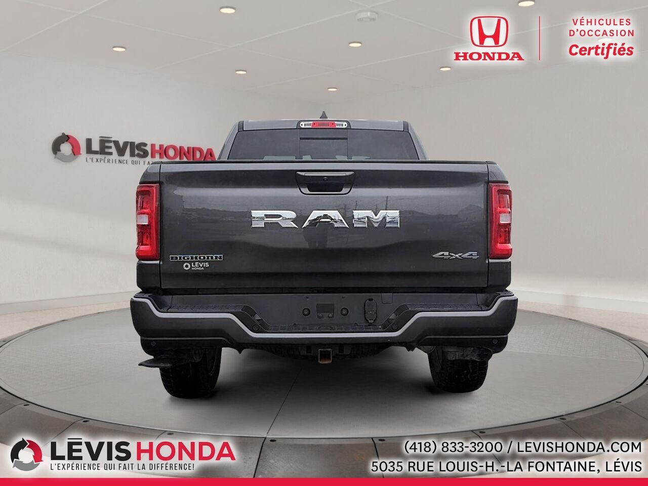 2025 Ram 1500 Big Horn Big Horn cabine d'équipe 4x4 caisse de 5 pi 7 po Grey Lévis - photo #10