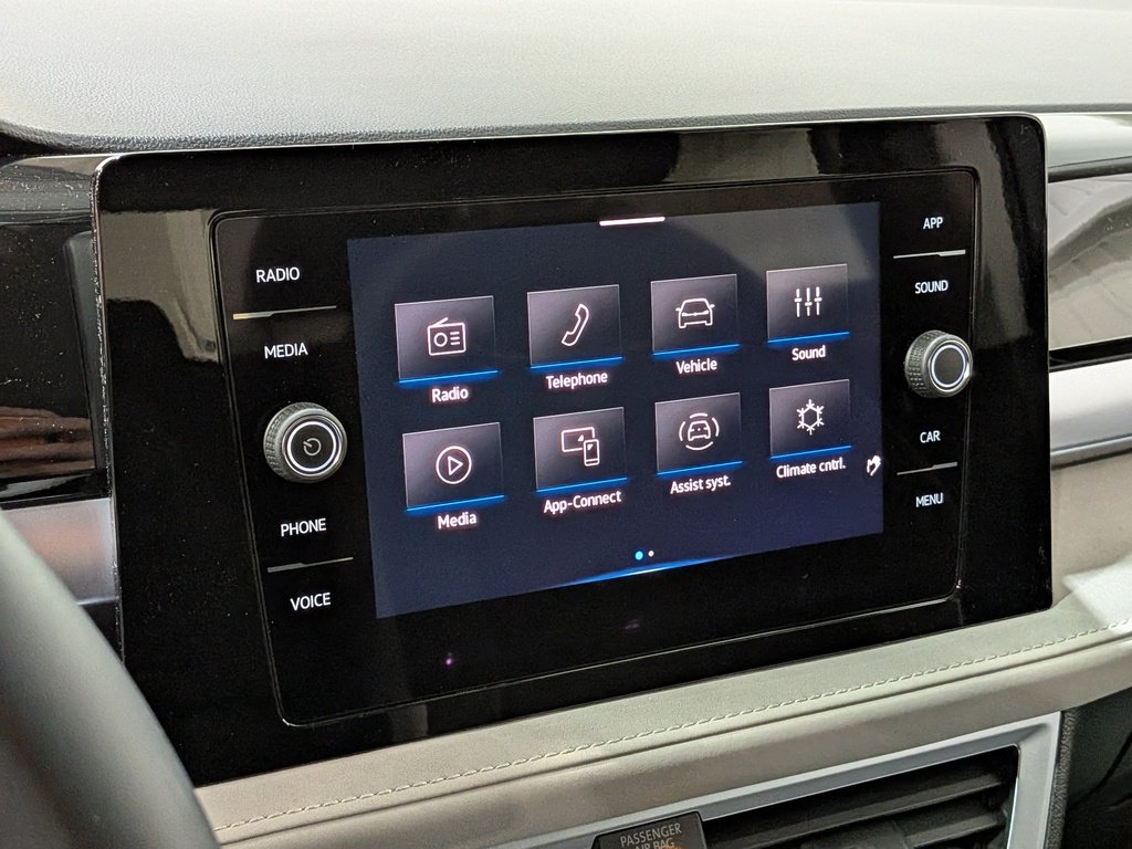 2025 Volkswagen Taos Comfortline 4MOTION Black Val-David - photo #20