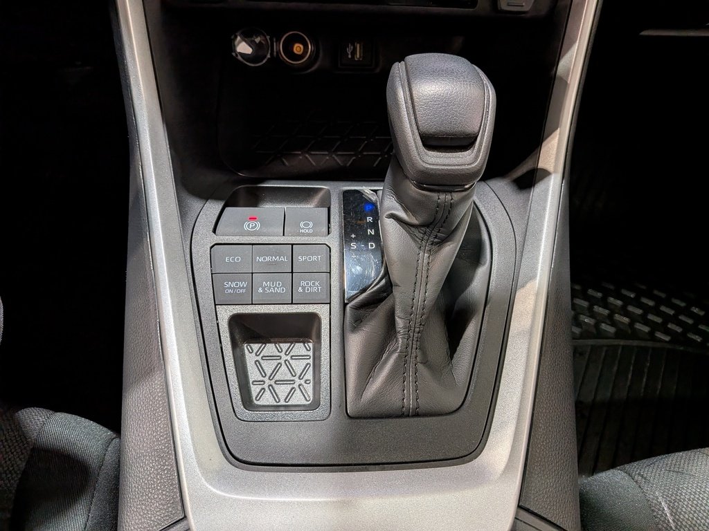 Toyota RAV4 XLE AWD 2024 Gris Val-David - photo #26