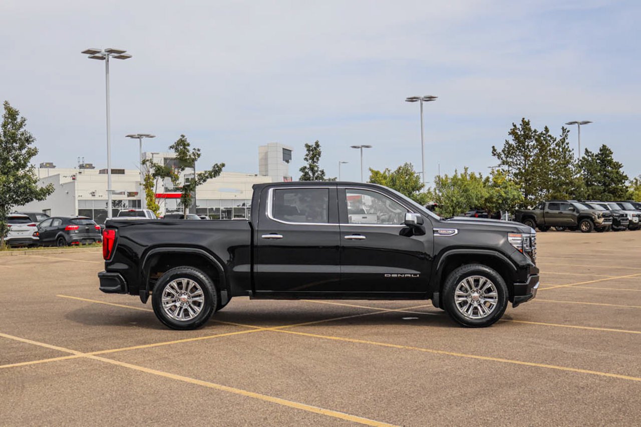 2024 GMC Sierra 1500 4WD Crew Cab 147 Denali Black Sherwood Park - photo #9