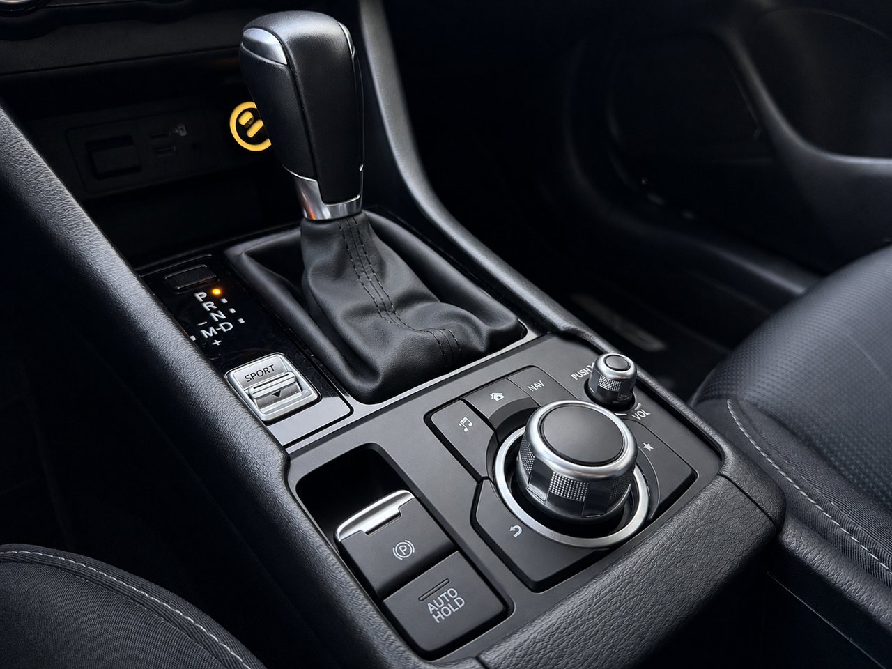 2019 Mazda CX-3 GS White Châteauguay - photo #8