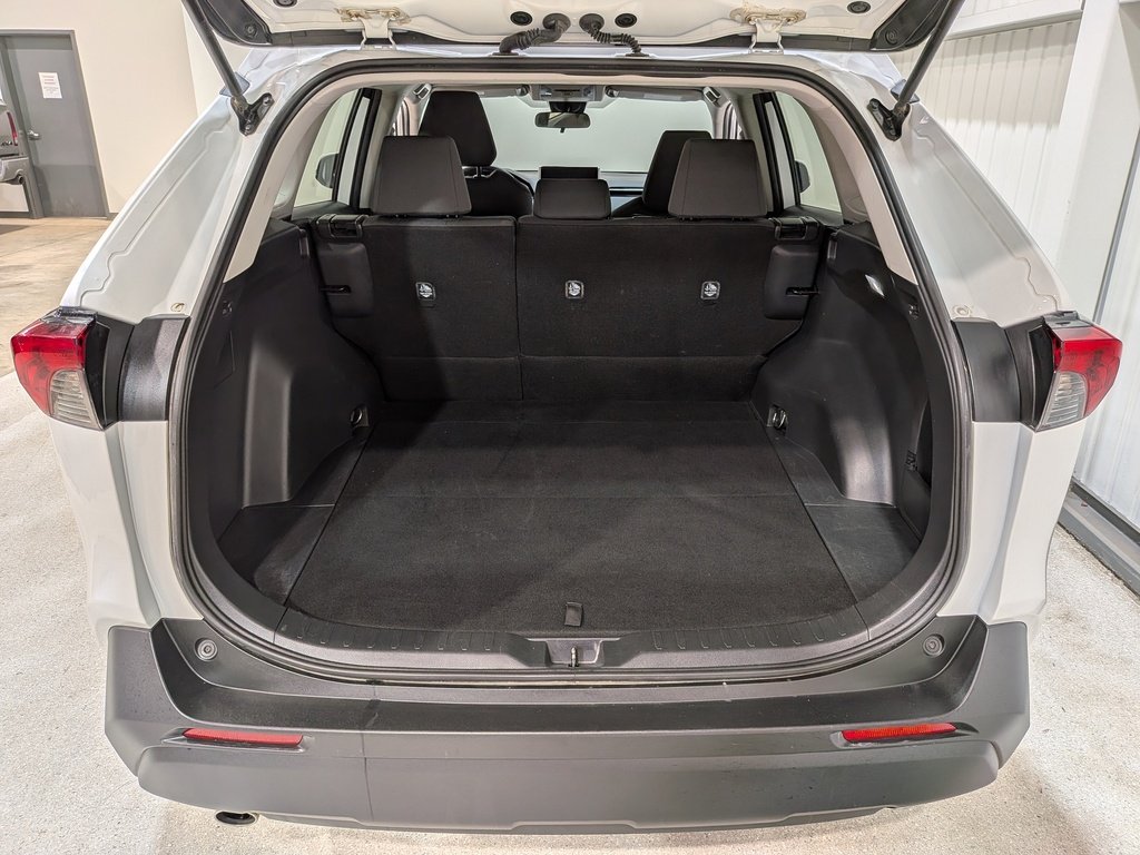 2024 Toyota RAV4 LE AWD White Val-David - photo #8