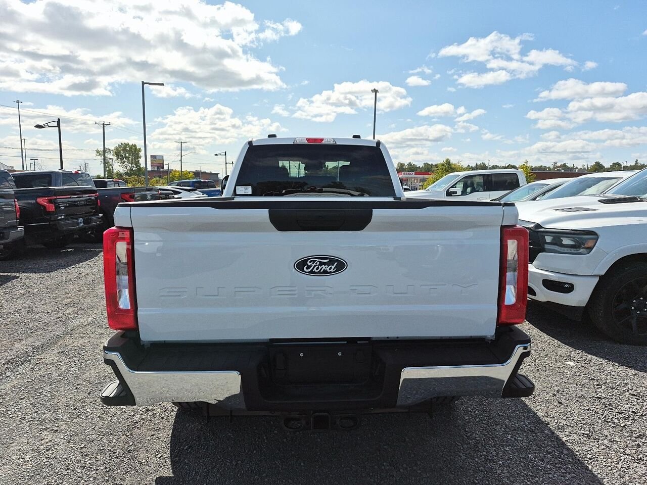 Ford Super Duty F-250 SRW 27014 | XLT 2027 Blanc Oxford Saint-Jérôme - photo #4