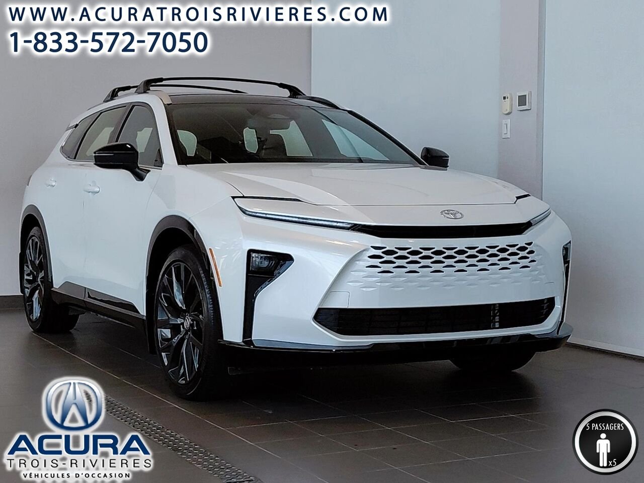 Toyota Crown Signia HEV 2025 Blanc Trois-Rivières - photo #1