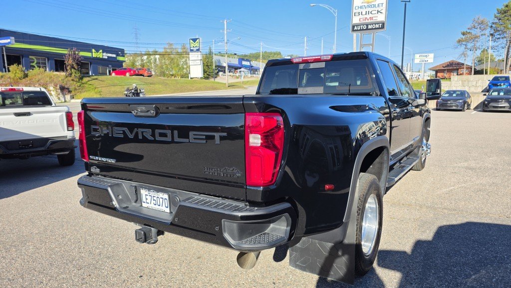 CHEVROLET Silverado 3500HD K3500 SILVERADO CREW CAB HIGH COUNTRY L/BOX DURAMAX DRW (3LZ) 2026 Noir Mont-Laurier - photo #4