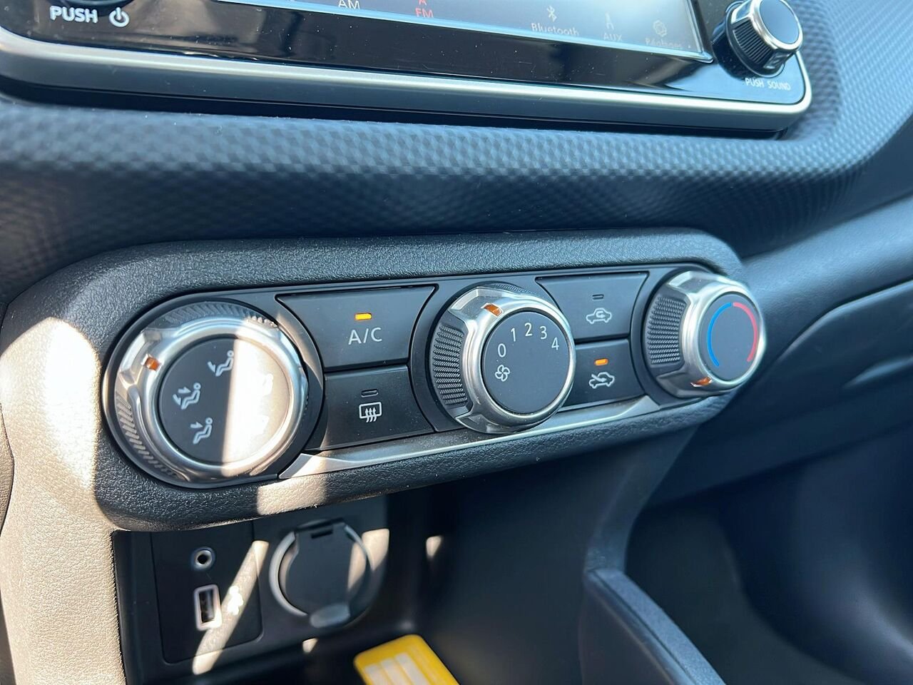 Nissan Kicks S TA 2024 Bleu Québec - photo #15