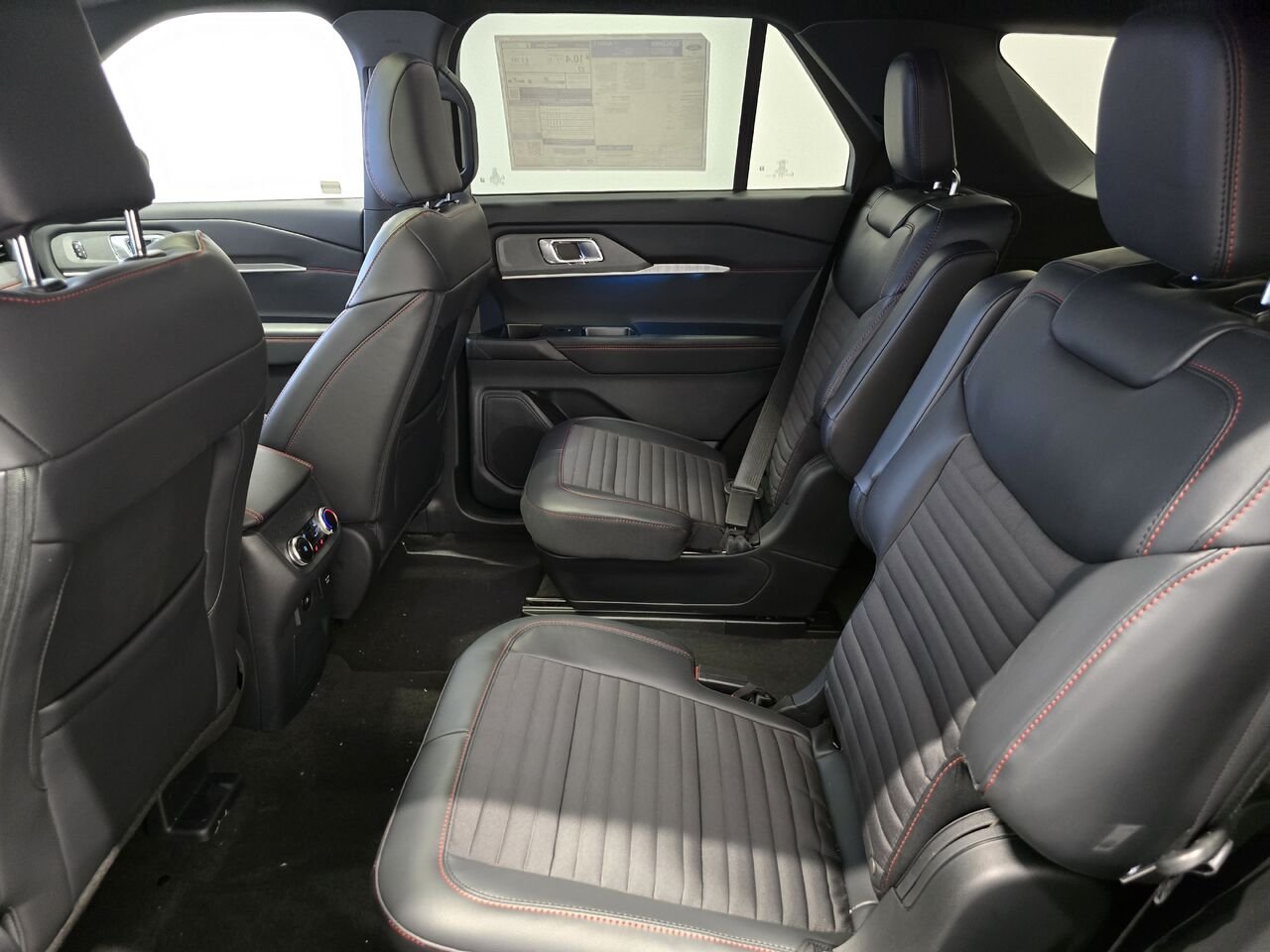 Ford Explorer 2027 Gris Saint-Eustache - photo #6