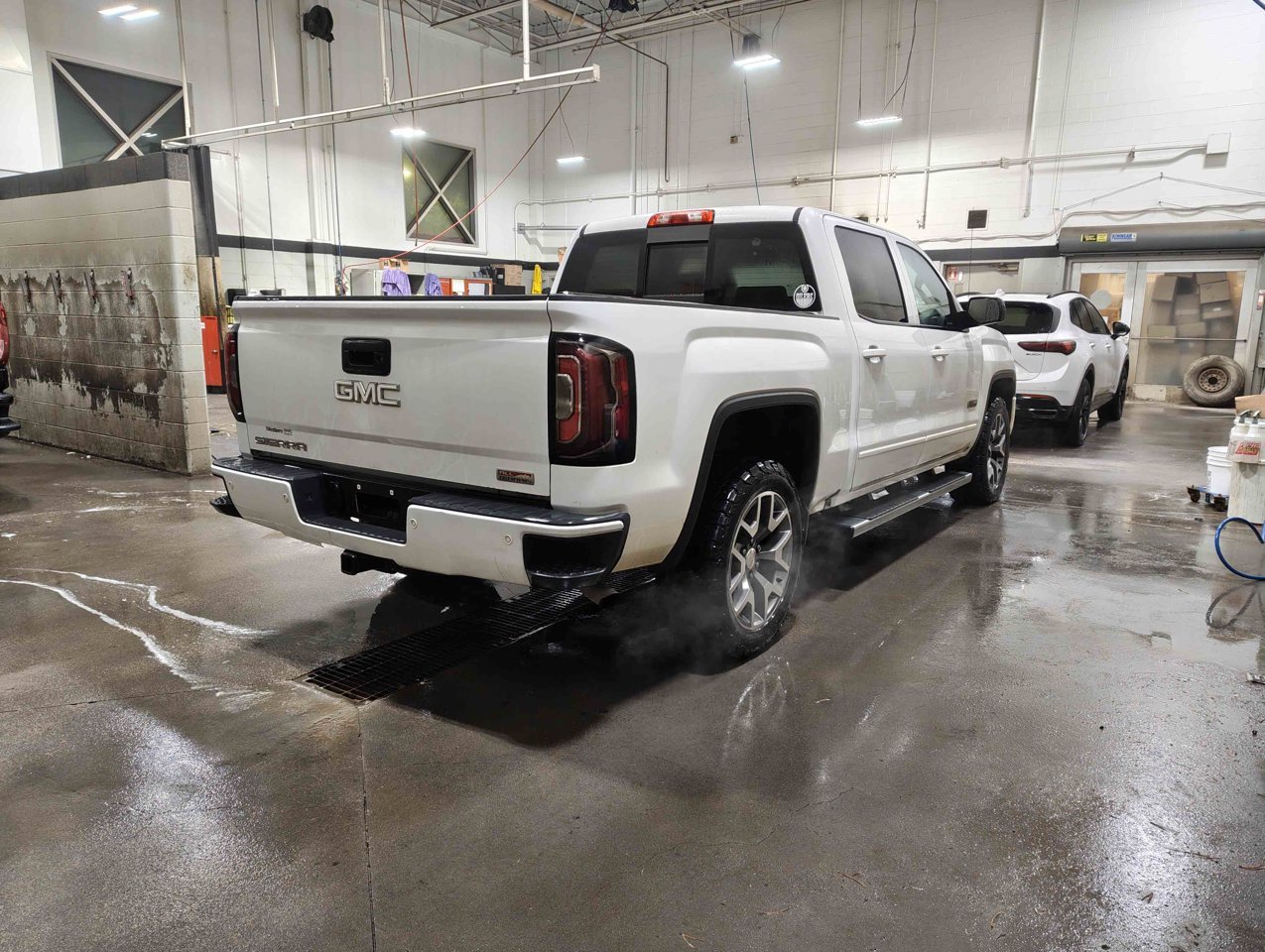 2016 GMC Sierra 1500 4WD Crew Cab 143.5 SLT White Sherwood Park - photo #5