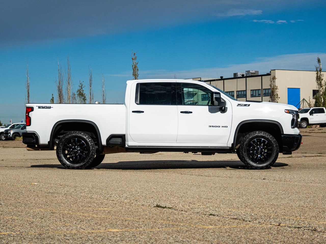 2026 Chevrolet Silverado 3500HD 4WD Crew Cab 159 LTZ White Sherwood Park - photo #14