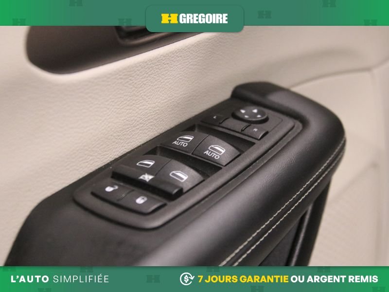 2023 Chrysler Grand Caravan White Blainville - photo #15
