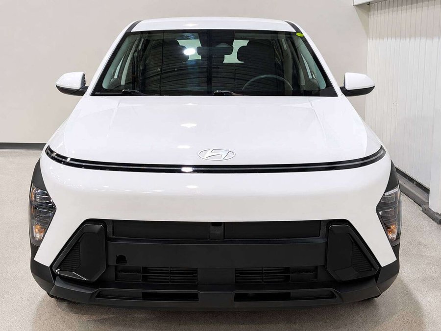 2024 Hyundai Kona 2.0L Essential FWD White