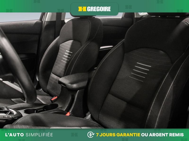 Kia Forte 822117 | EX AUTO AC GR ELECT MAGS CAM RECUL BLEUTOOTH 2019 Noir Laval - photo #13
