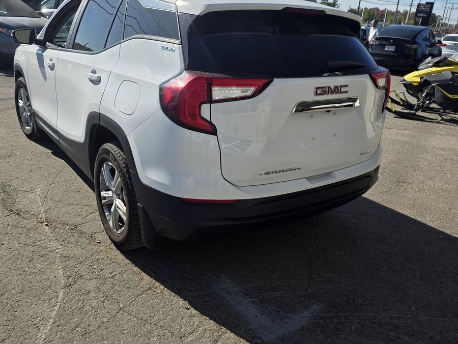 GMC TERRAIN Traction intégrale, 4 portes SLE 2022 Blanc