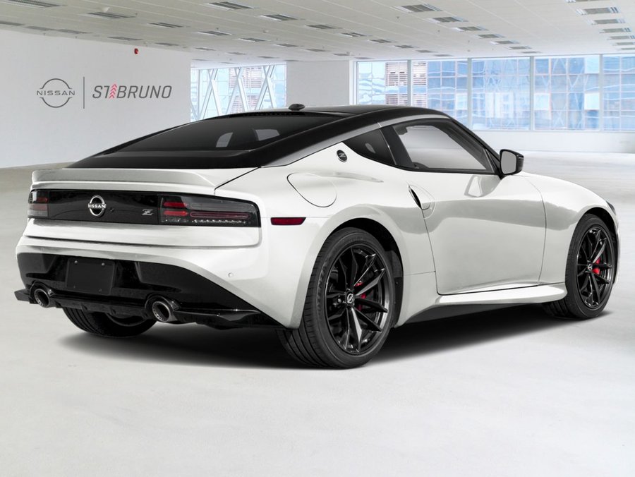 Nissan Z De performance 2025 Noir intense/Blanc nacré triple couche