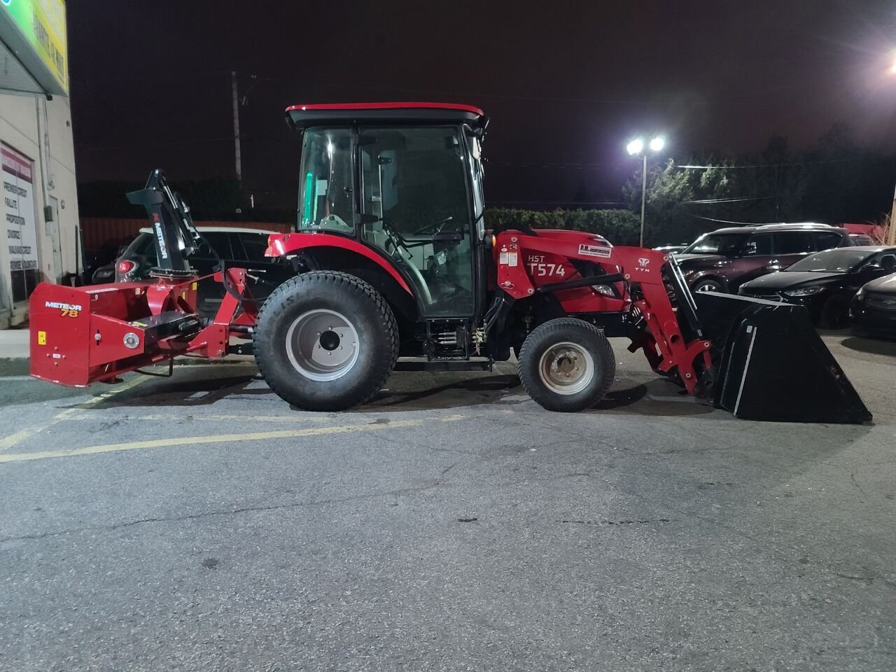 2023 TYM T574H Red  - photo #15