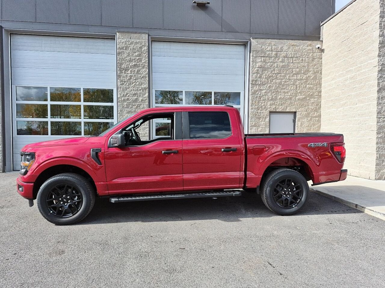 2026 Ford F-150 Ruby Red Metallic Tinted Clearcoat Saint-Jérôme - photo #9