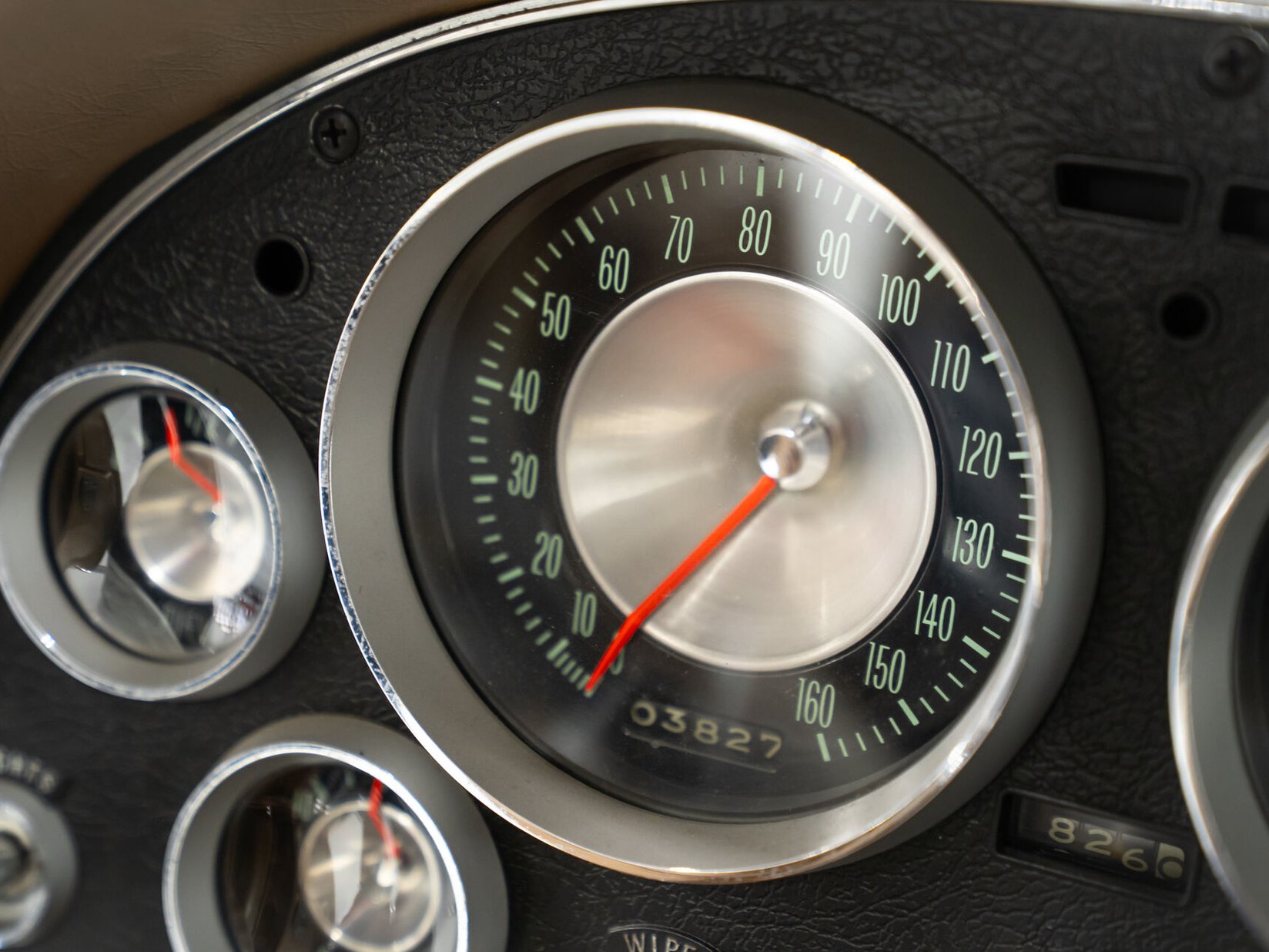 Chevrolet Corvette Fuel Injection Moteur Matching 327 à injection développant 360 chevaux | PRICE IN USD 1963 Beige Montréal - photo #58