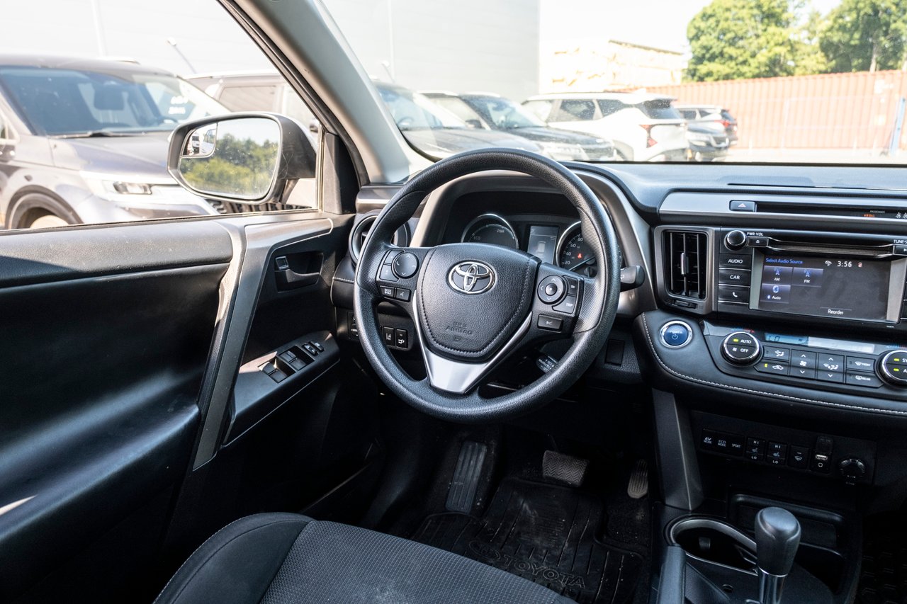 2018 Toyota RAV4 Grey Gatineau - photo #22