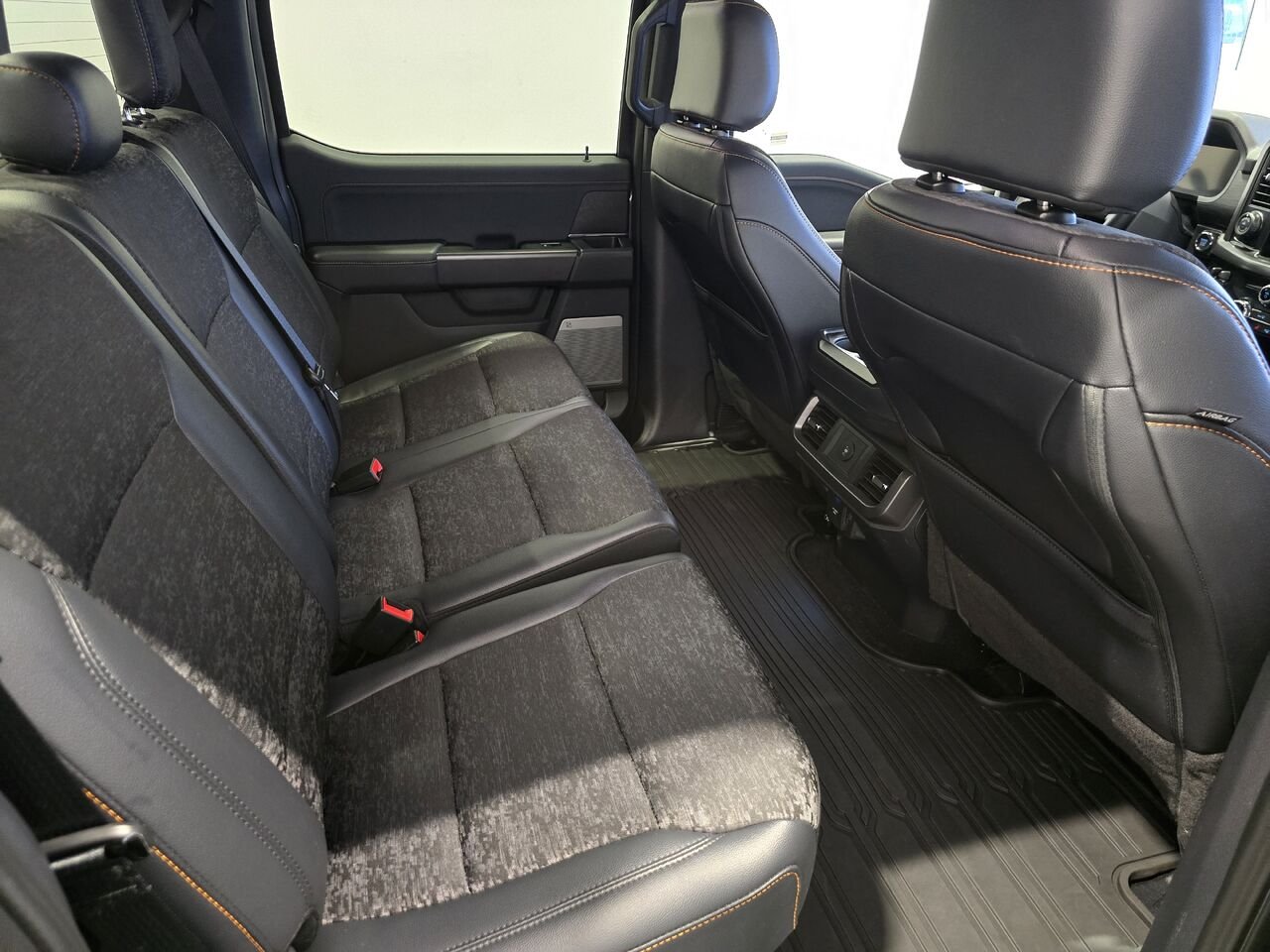 2026 Ford F-150 Carbonized Grey Metallic Châteauguay - photo #7