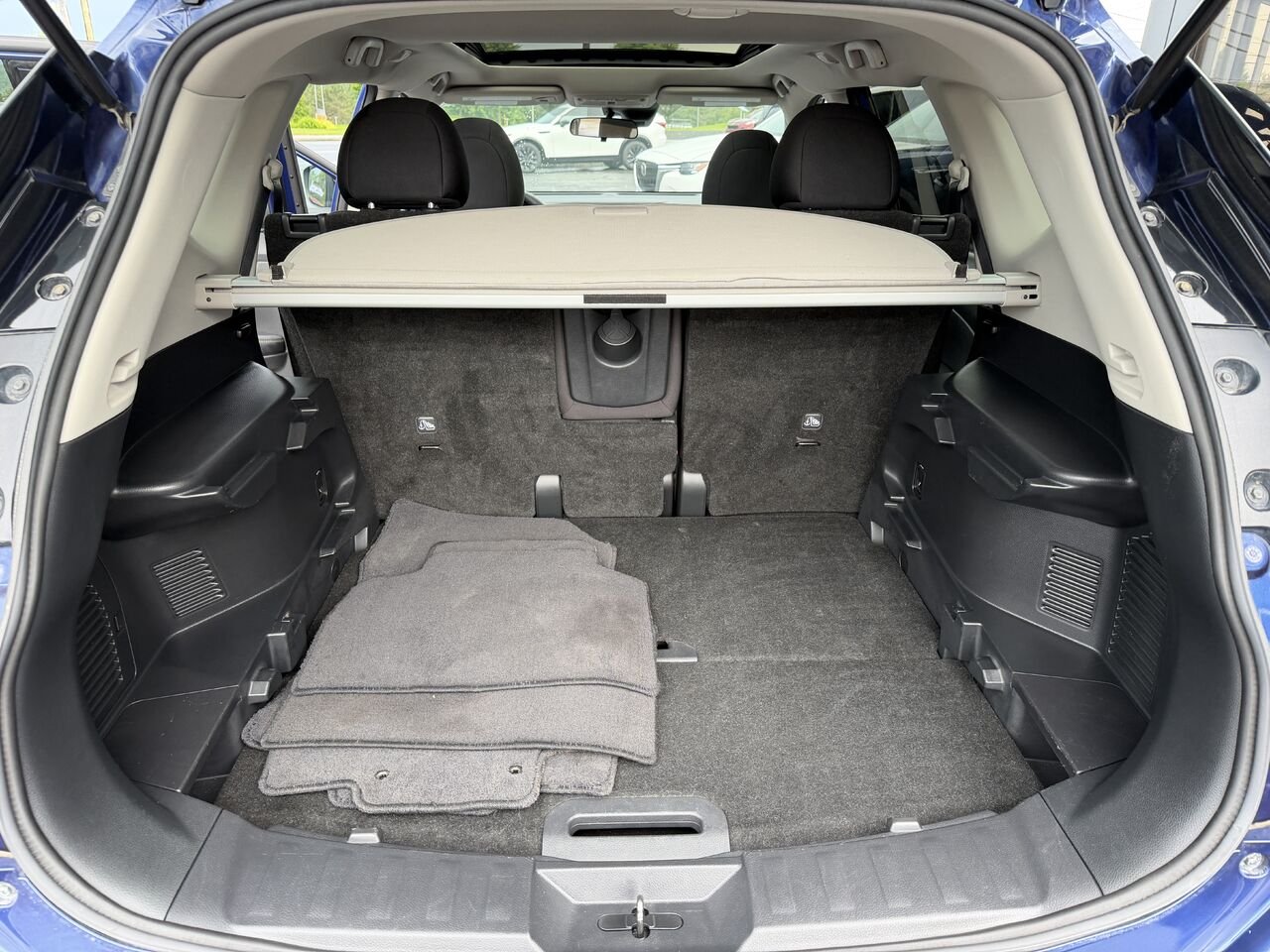 2019 Nissan Rogue Blue Nantes - photo #11